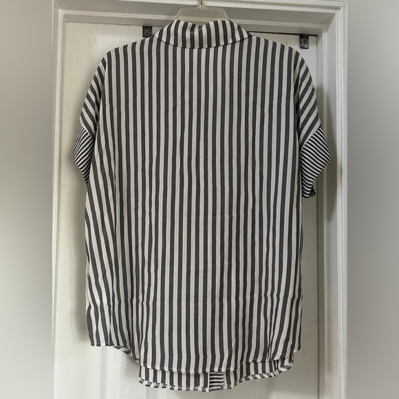 Striped Short Sleeved Button Down Top - Picture 3 of 9
